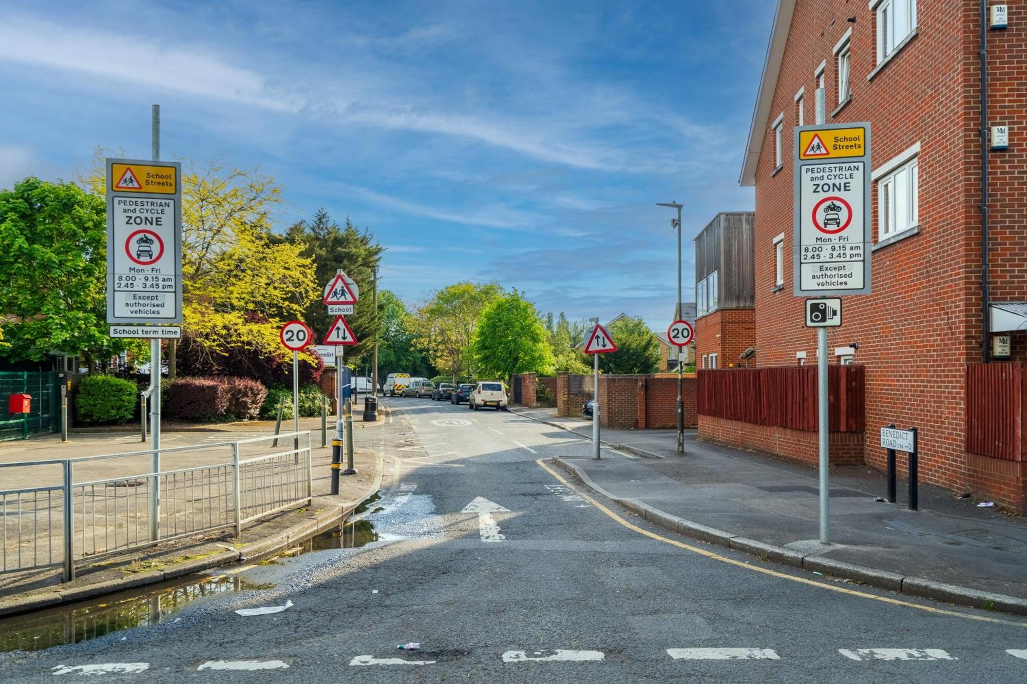 Modern 2 Bedroom Apartment In Mitcham, London Экстерьер фото